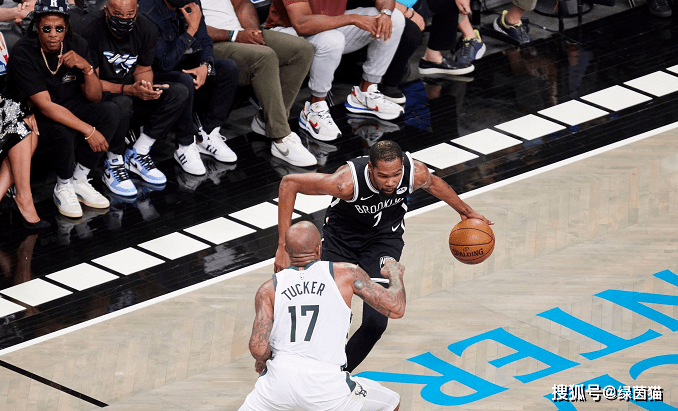 HUPU-阿扎伦卡重返赛场，刷新纪录首场状态出色，雄鹿观众沸腾！全场沸腾不已(f1阿布扎比站正赛全场回放)