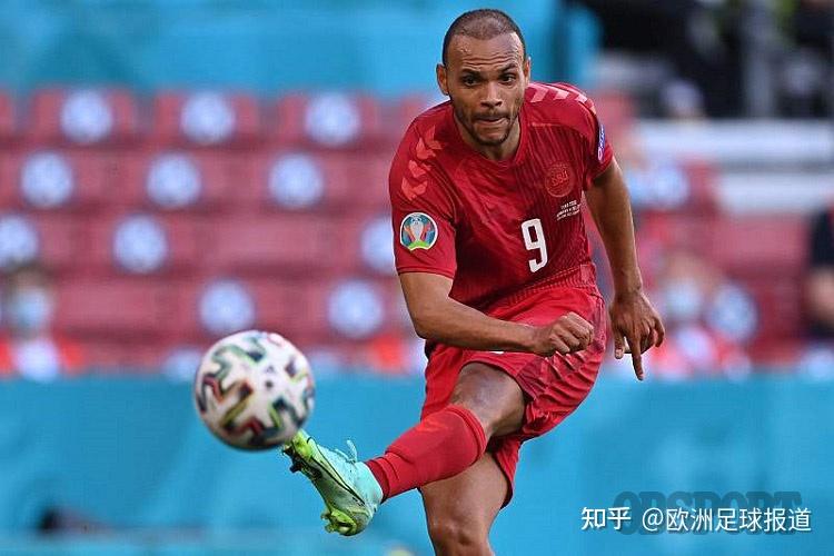 HUPU- 渝州雷霆队鏖战燕山金雕队，排球总决赛惊险晋级，核心复出即建功。临场应变见真章