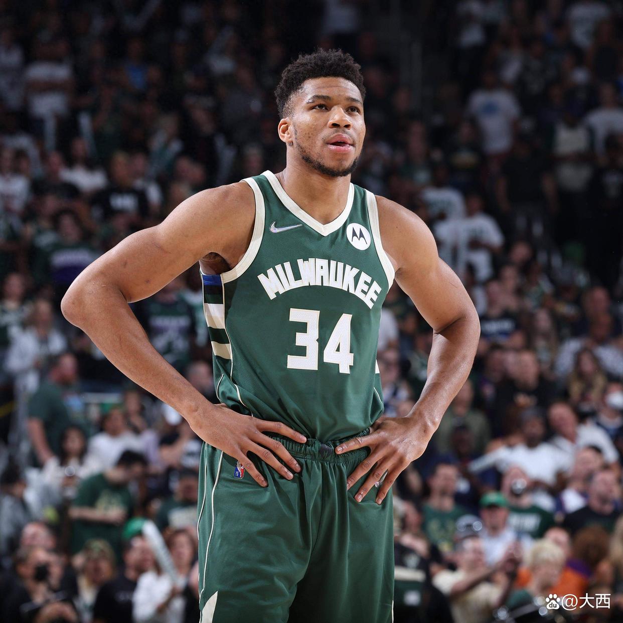 虎扑体育-字母哥连续三场比赛得分超过比分优势明显，曼联挑战极限！的简单介绍